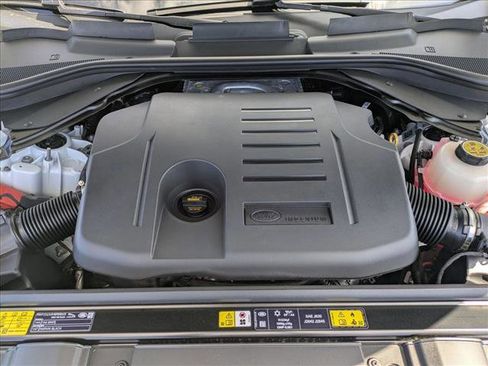 New 2026 Land Rover Range Rover Long Wheelbase SE AWD/4WD image 17