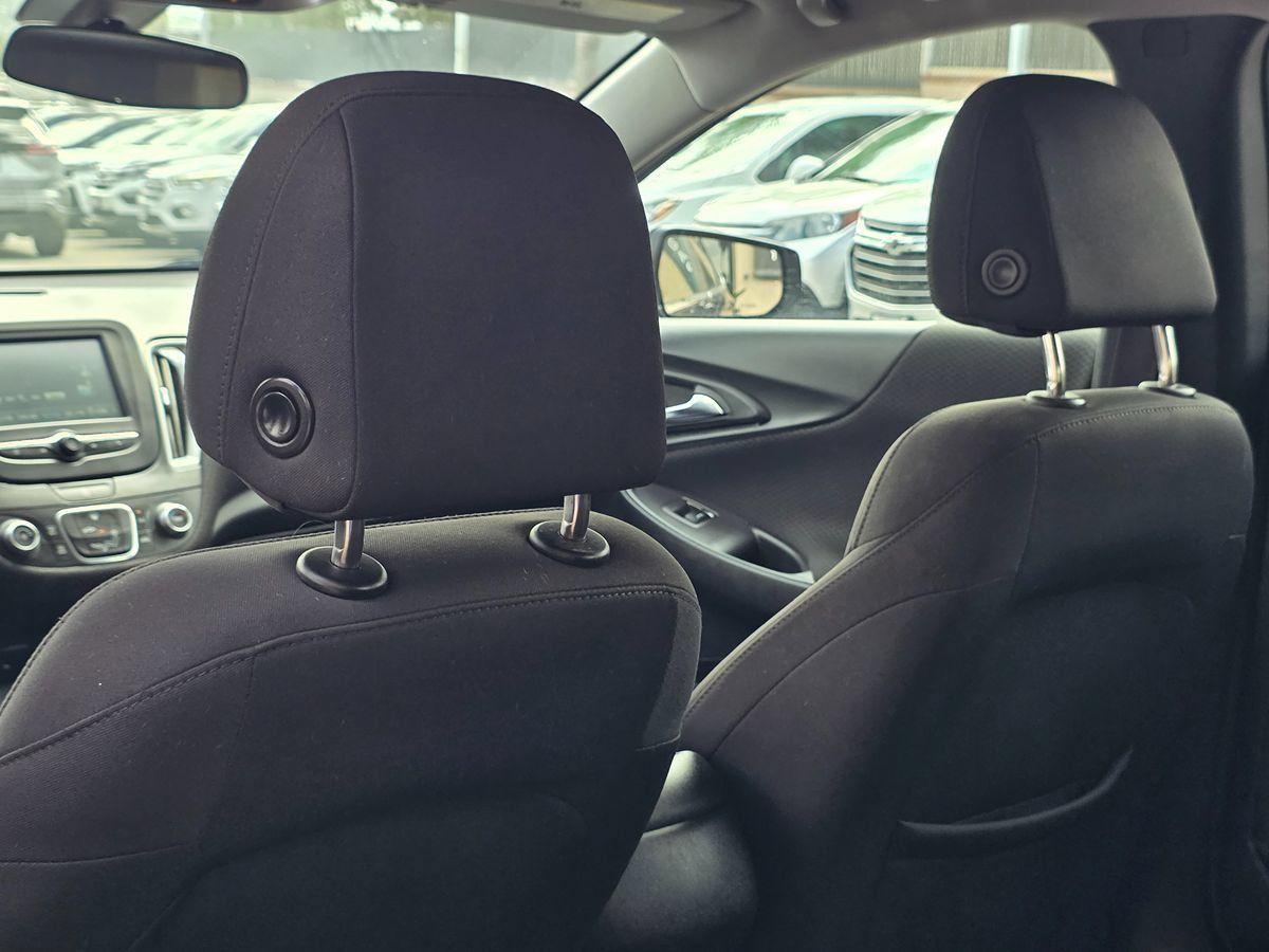 Used 2018 Chevrolet Malibu LS FWD image 25