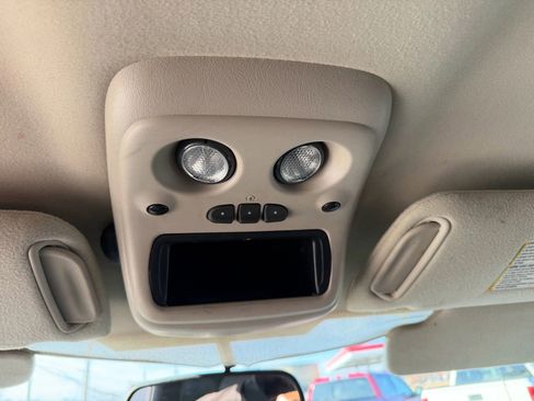 Used 2004 Chevrolet Avalanche Z71 w/ Preferred Equipment Group image 13