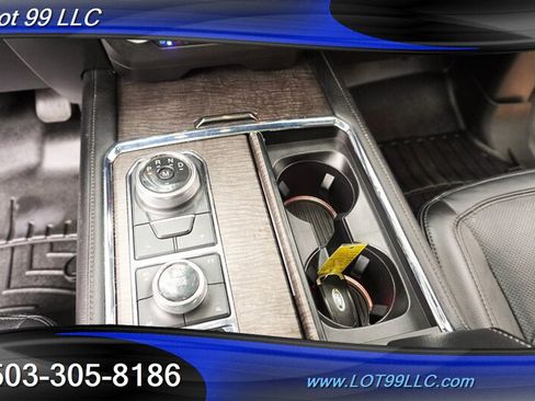 Used 2019 Ford Expedition Limited w/ Equipment Group 302A AWD/4WD image 27