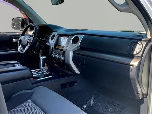 Used 2018 Toyota Tundra SR5 w/ SR5 Upgrade Package RWD image 26