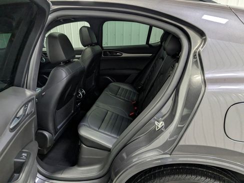 Used 2023 Alfa Romeo Stelvio Veloce image 10