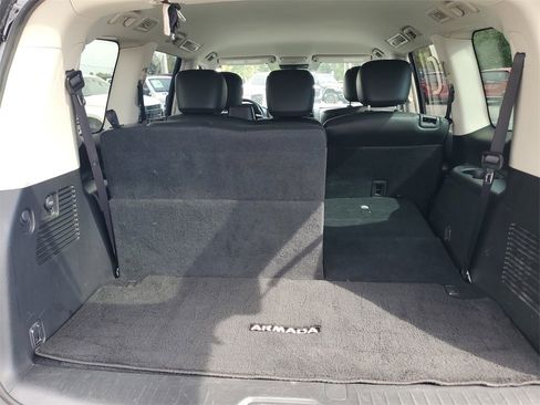 Used 2023 Nissan Armada SV image 9