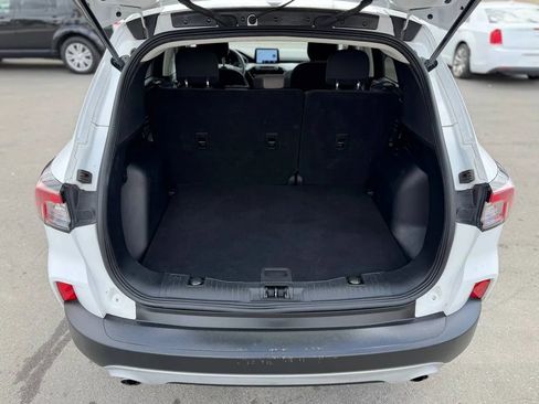 Used 2022 Ford Escape SE FWD image 29