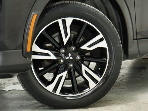 Used 2023 Mitsubishi Eclipse Cross SE AWD/4WD image 3