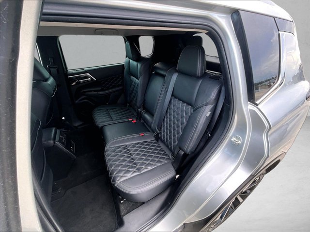 Used 2023 Mitsubishi Outlander SEL FWD image 29