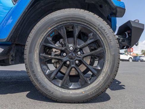 Used 2022 Jeep Wrangler Unlimited Sahara image 12