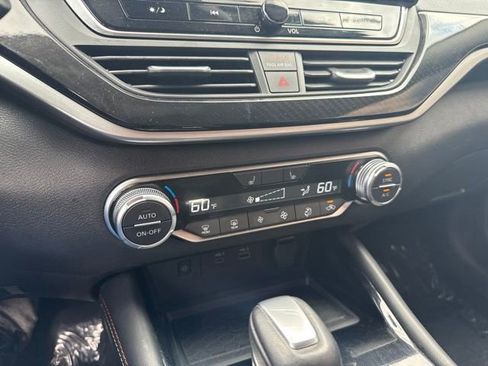 Certified 2025 Nissan Altima 2.5 SR w/ SR Premium Package FWD image 14