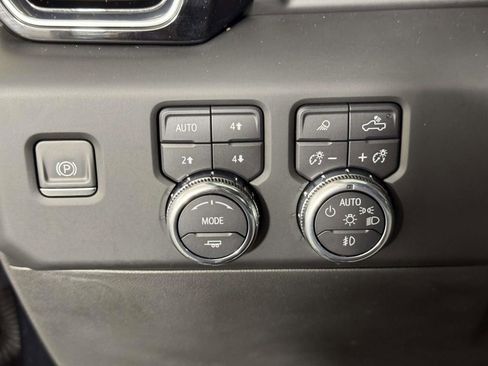 Used 2022 GMC Sierra 1500 Denali Ultimate AWD/4WD image 19
