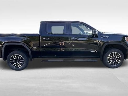 Used 2021 GMC Sierra 1500 AT4 w/ AT4 Value Package AWD/4WD image 8