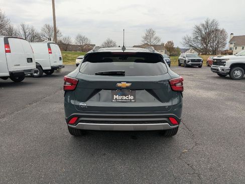 New 2026 Chevrolet Trax LT w/ Driver Confidence Package image 8