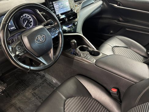 Used 2023 Toyota Camry SE image 10