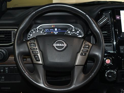 Used 2023 Nissan Titan Platinum Reserve w/ Moonroof Package AWD/4WD image 23