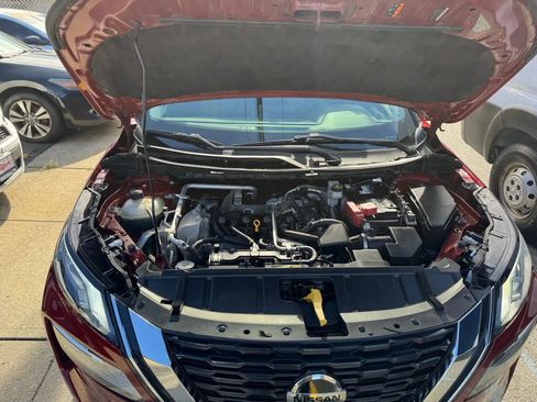 Used 2021 Nissan Rogue SV image 31