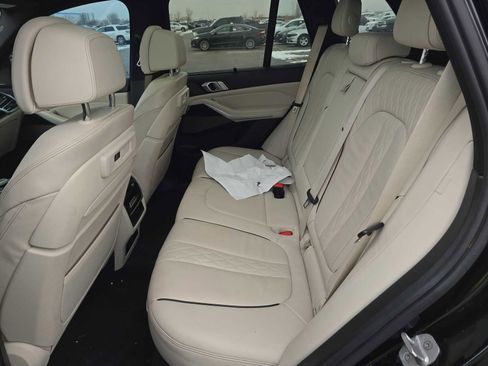 Used 2020 BMW X5 M50i w/ Executive Package image 9