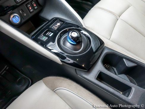 Used 2018 Nissan Leaf SL image 23