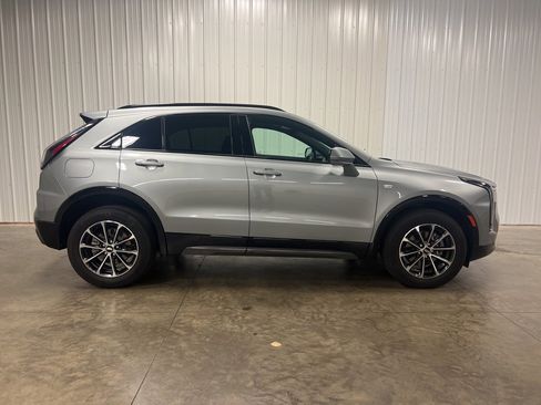 Used 2024 Cadillac XT4 Sport image 2