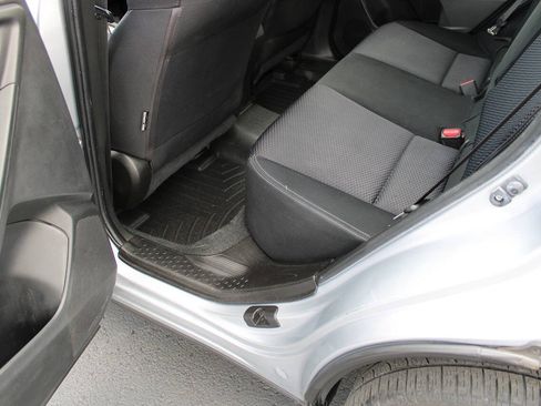 Used 2015 Subaru Forester 2.5i Premium AWD/4WD image 35