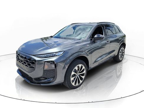 New 2026 Audi Q3 quattro 2.0T AWD/4WD image 2