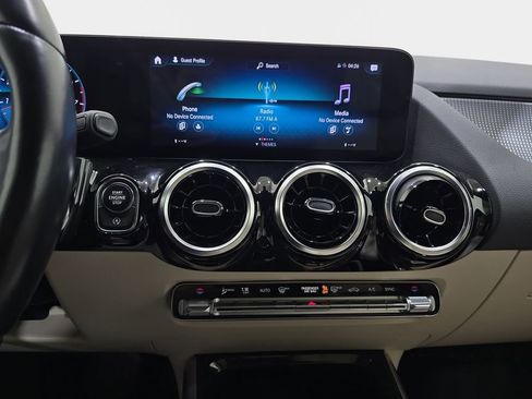 Used 2022 Mercedes-Benz GLA 250 4MATIC image 23