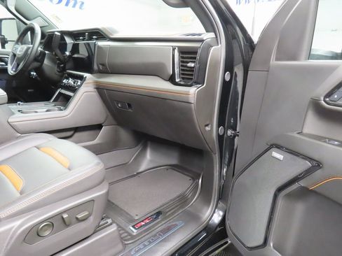 Used 2025 GMC Sierra 2500 AT4 w/ AT4 Premium Plus Package image 35