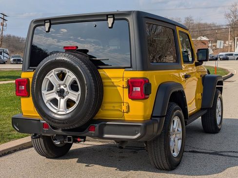 Used 2021 Jeep Wrangler Sport image 7