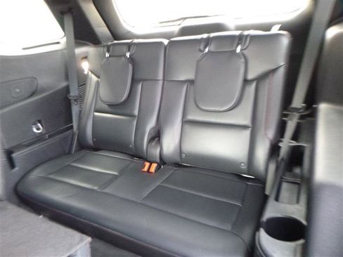 Used 2025 Ford Explorer ST-Line w/ ST-Line Street Pack AWD/4WD image 7