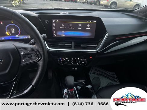 Used 2024 Chevrolet Trax RS w/ Sunroof Package FWD image 20