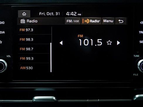 Used 2024 Kia Carnival LX image 22