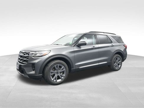 New 2025 Ford Explorer Active w/ Active Comfort Package image 4