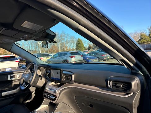 Used 2023 Ford Explorer XLT w/ Equipment Group 202A image 24