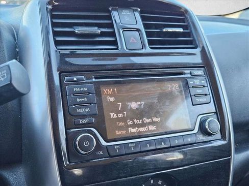 Used 2016 Nissan Versa Note SV image 18