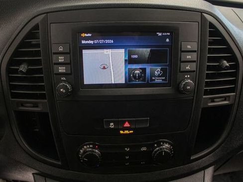 Used 2023 Mercedes-Benz Metris image 31