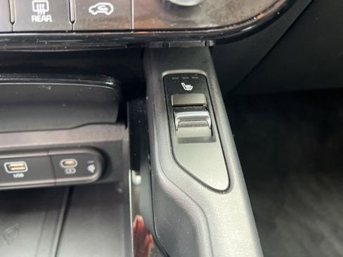 Certified 2023 Kia Telluride S image 25