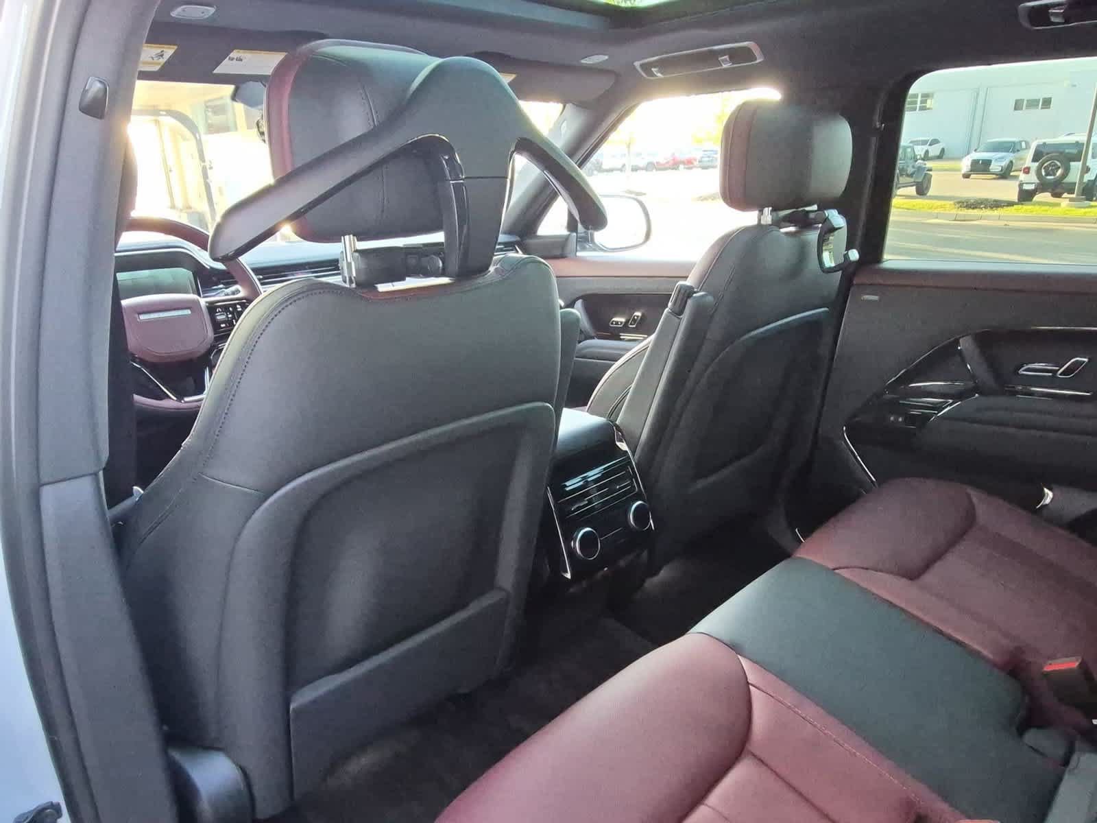 New 2027 Land Rover Range Rover Sport Dynamic SE AWD/4WD image 18