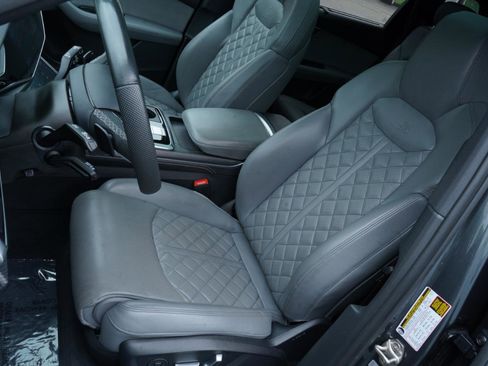 Used 2025 Audi SQ7 Premium Plus AWD/4WD image 19