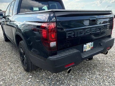 Used 2025 Honda Ridgeline Black Edition image 4