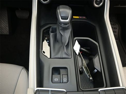 Used 2025 Toyota Grand Highlander FWD image 9