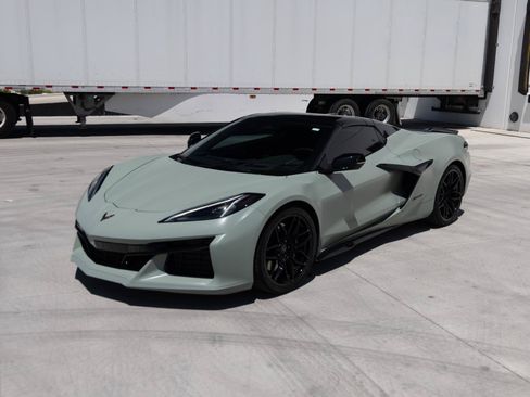 Used 2024 Chevrolet Corvette Z06 w/ Stealth Interior Trim Package RWD image 4