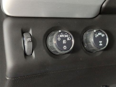 Certified 2019 GMC Yukon SLT w/ Open Road Package image 17