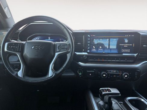 Used 2022 Chevrolet Silverado 1500 LT Trail Boss w/ LT Trail Boss Premium Package image 2