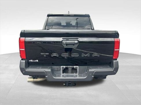 Certified 2024 Toyota Tacoma SR w/ SR Upgrade Package AWD/4WD image 4
