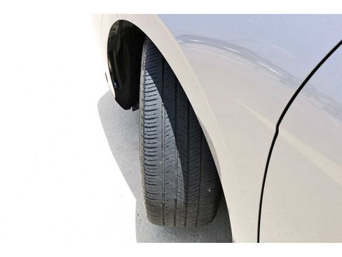 Used 2024 Hyundai Elantra SEL FWD image 27