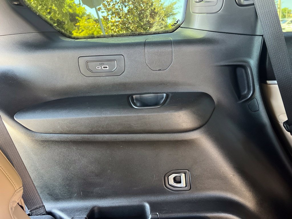 Used 2024 Jeep Grand Cherokee L Limited RWD image 20