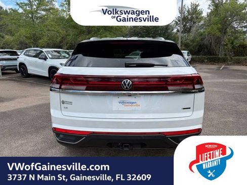 Certified 2026 Volkswagen Atlas Cross Sport SE AWD/4WD image 5
