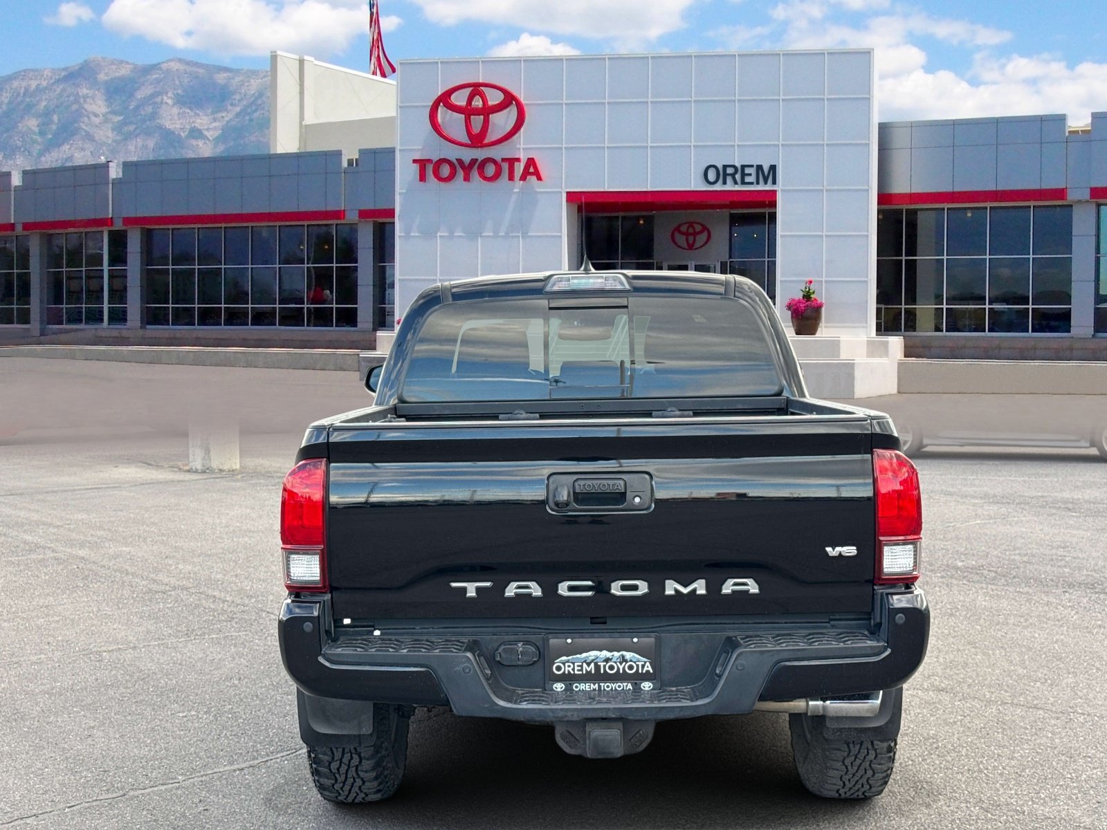 Used 2019 Toyota Tacoma TRD Off-Road w/ Technology Package AWD/4WD image 4