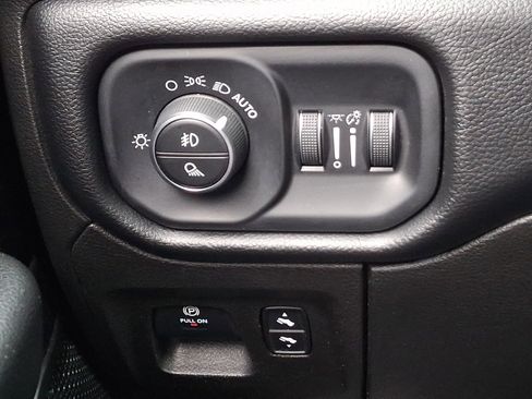 Used 2019 RAM 1500 Big Horn AWD/4WD image 22
