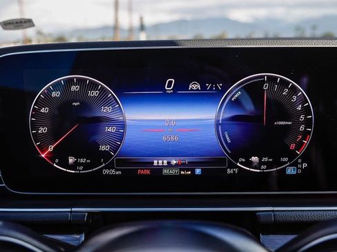 Used 2025 Mercedes-Benz GLE 450e GLE 450e image 25