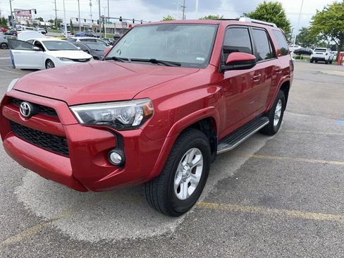 Used 2016 Toyota 4Runner SR5 w/ Convenience Package AWD/4WD image 2