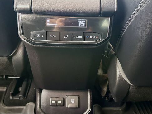 Certified 2022 Toyota Highlander Limited image 27